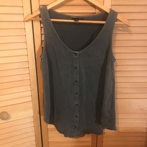 ☀️2/10☀️ Gray Universal Thread Button Tank Top